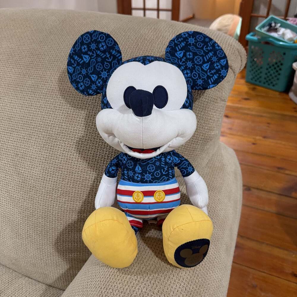 Disney Collector Plush Captain Mickey Mouse August Limited Edition